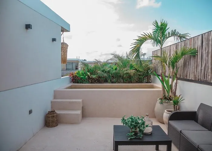 3 Bedroom Jungle - Private Pool - La Veleta Apartment